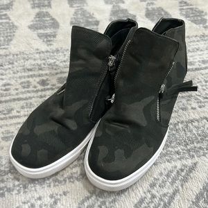 Steve Madden camo booties